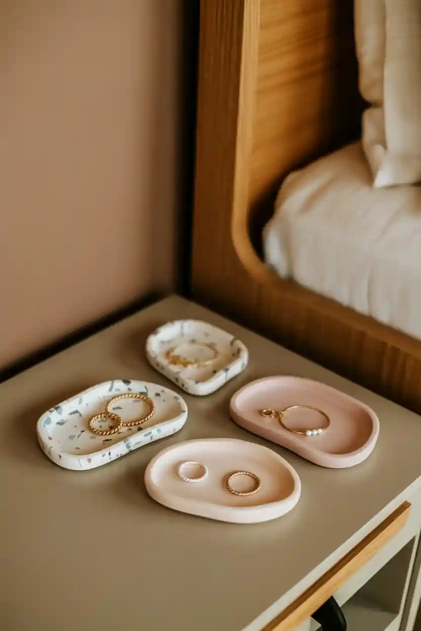 30 Polymer Clay Ideas for Jewelry, Decor, and Gifts 6 Polymer Clay Home Decor Trinket Trays