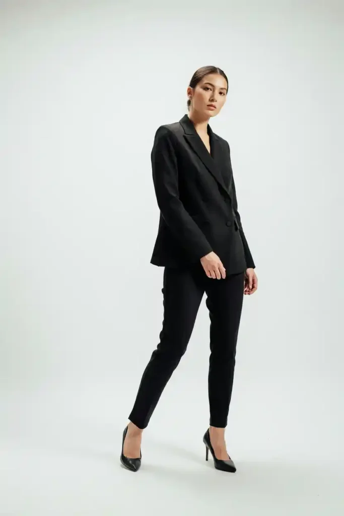 16 Chic All-Black Outfit Ideas 1 Black Oversized Blazer with Slim Black Trousers